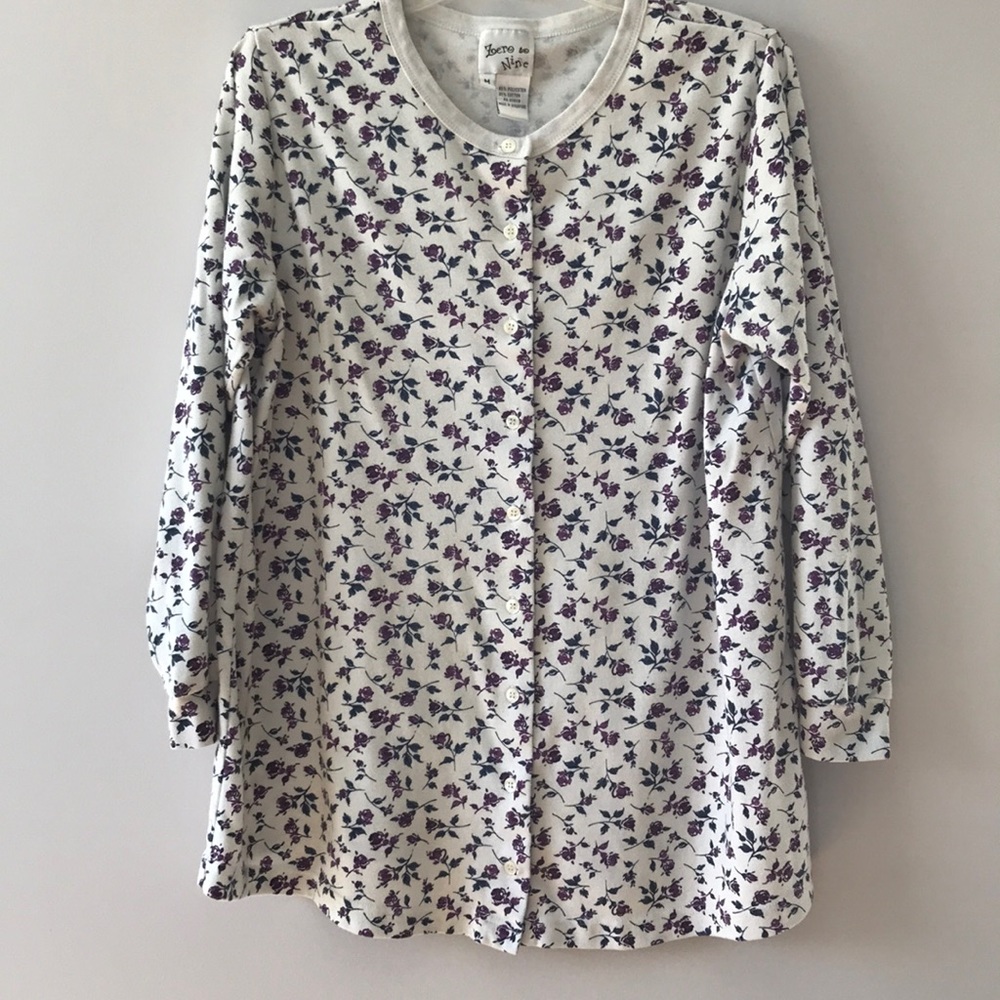 Zero to nine! Long sleeve tunic with flower pattern. Size M - Picture 1 of 4